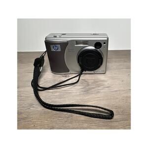 HP Photosmart 634 2.1 MP 12x Zoom- Silver Digital Camera- Tested Working